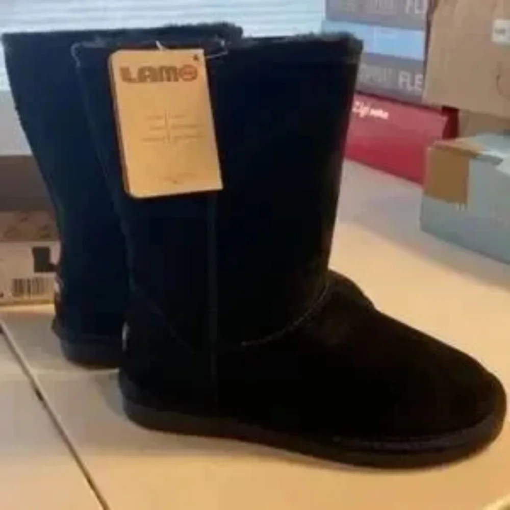 Lamo Classic 9 inch Black Boot Collection - Size 5